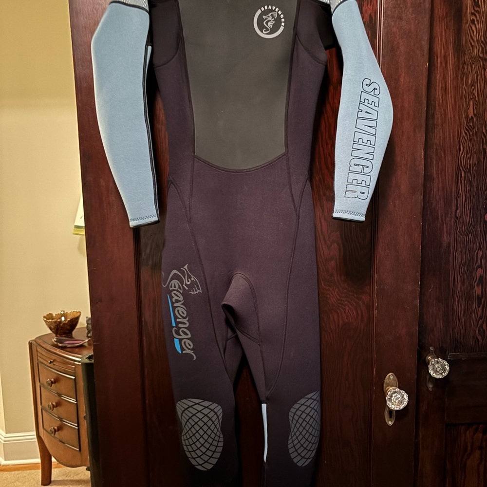 Seavenger Women’s 3mm Neoprene Wetsuit